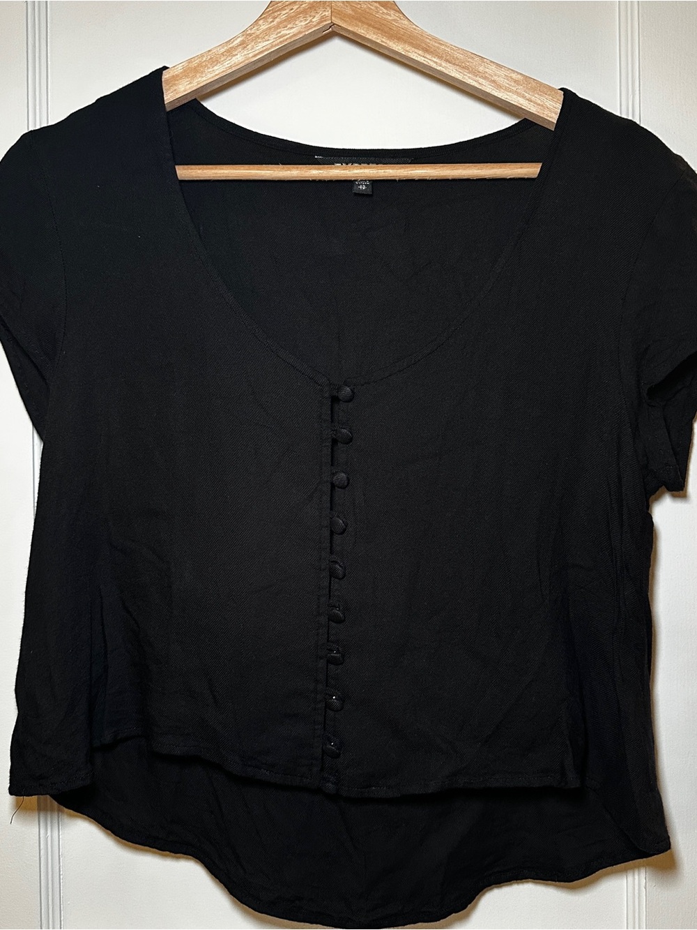 Express Black Button-Front Crop Top